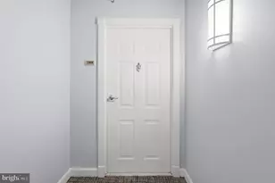 2726 Gallows Rd, Vienna, VA 22180 - Photo 3