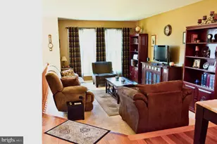 7027 Bentley Mill Pl, Alexandria, VA 22315 - Photo 3