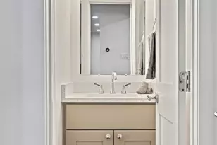 1413 Bayshire Ln, Herndon, VA 20170 - Photo 9