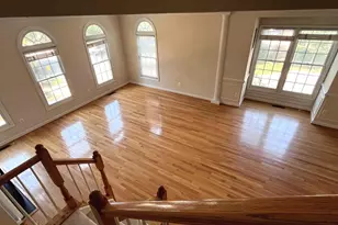 1601 Leeds Castle Dr, Vienna, VA 22182 - Photo 5