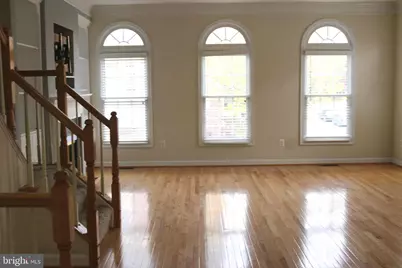 1601 Leeds Castle Drive, Vienna, VA 22182 - Photo 5