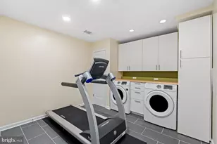 9864 High Water Ct, Burke, VA 22015 - Photo 35