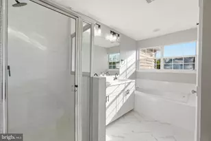 14300 Montverd Ct, Centreville, VA 20121 - Photo 23