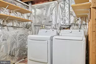 14300 Montverd Ct, Centreville, VA 20121 - Photo 37