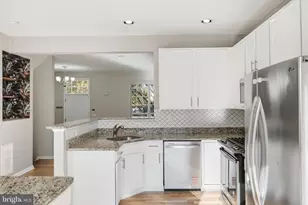 14300 Montverd Ct, Centreville, VA 20121 - Photo 13