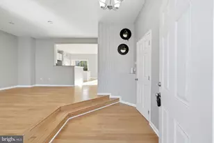 14300 Montverd Ct, Centreville, VA 20121 - Photo 5