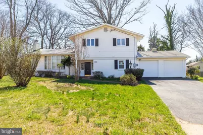 3923 Forest Grove Drive, Annandale, VA 22003 - Photo 3