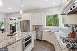 3407 Barkley Dr, Fairfax, VA 22031 - Photo 11