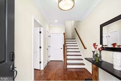 151 Center S #1, Vienna, VA 22180 - Photo 3