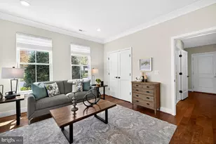 151 Center S, Vienna, VA 22180 - Photo 5