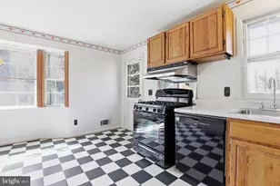 7220 Brookcrest Pl, Annandale, VA 22003 - Photo 9