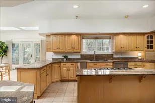 532 Walker Rd, Great Falls, VA 22066 - Photo 35