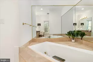 532 Walker Rd, Great Falls, VA 22066 - Photo 43