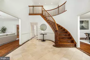 532 Walker Rd, Great Falls, VA 22066 - Photo 5