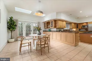 532 Walker Rd, Great Falls, VA 22066 - Photo 27