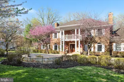 532 Walker Rd, Great Falls, VA 22066 - Photo 5