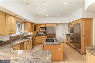 532 Walker Rd, Great Falls, VA 22066 - Photo 31