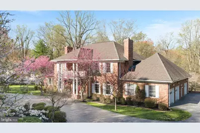 532 Walker Rd, Great Falls, VA 22066 - Photo 1