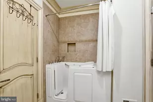 606 Kentland Dr, Great Falls, VA 22066 - Photo 47