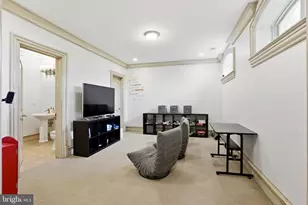 606 Kentland Dr, Great Falls, VA 22066 - Photo 45
