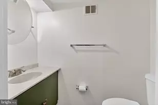 8570 Gwynedd Way, Springfield, VA 22153 - Photo 25