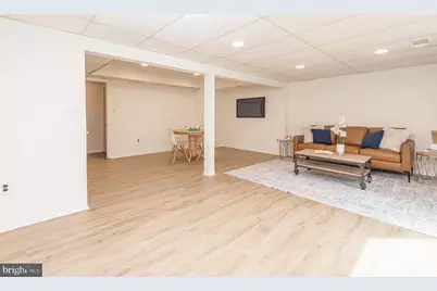 5756 Walnut Wood Ln Lane, Burke, VA 22015 - Photo 9