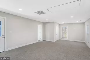 3010 Steven Martin Dr, Fairfax, VA 22031 - Photo 95