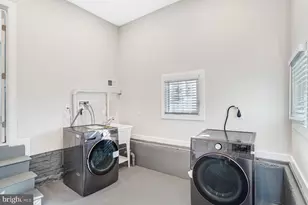 3010 Steven Martin Dr, Fairfax, VA 22031 - Photo 81