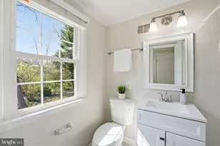 7803 Fieldcrest Ct, Falls Church, VA 22042 - Photo 17