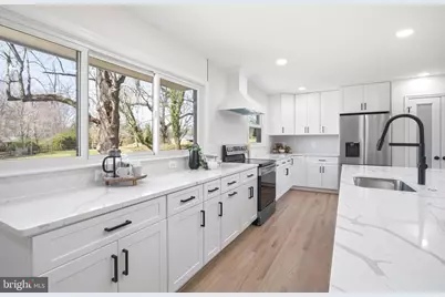 5110 Prestwick Drive, Fairfax, VA 22030 - Photo 9