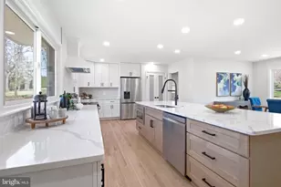 5110 Prestwick Dr, Fairfax, VA 22030 - Photo 9