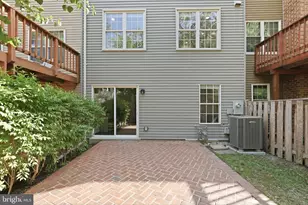 7808 Solomon Seal Dr, Springfield, VA 22152 - Photo 31