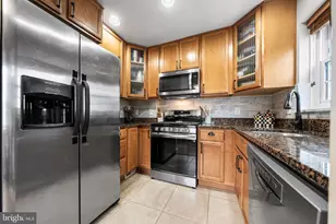 2253 Roanoke Dr, Alexandria, VA 22307 - Photo 7