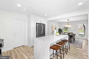 13208 Tuckaway Dr, Herndon, VA 20171 - Photo 17