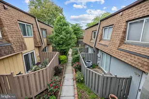 3911 Manzanita Pl, Alexandria, VA 22309 - Photo 3