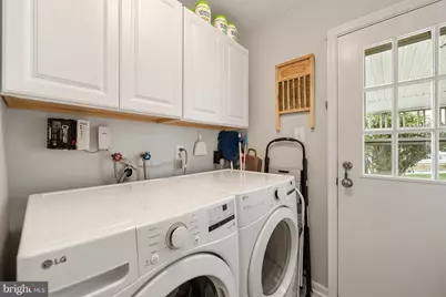 8805 Aquary Court, Springfield, VA 22153 - Photo 15