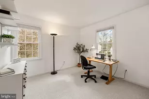 8805 Aquary Ct, Springfield, VA 22153 - Photo 25