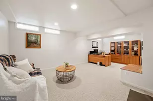 8805 Aquary Ct, Springfield, VA 22153 - Photo 27