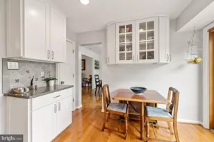 8805 Aquary Ct, Springfield, VA 22153 - Photo 5