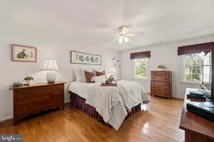 8805 Aquary Ct, Springfield, VA 22153 - Photo 17