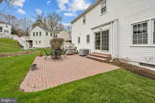 8805 Aquary Ct, Springfield, VA 22153 - Photo 35