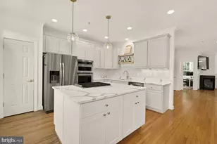 5420 Edsall Ridge Pl, Alexandria, VA 22312 - Photo 5