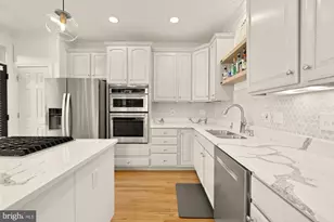 5420 Edsall Ridge Pl, Alexandria, VA 22312 - Photo 7