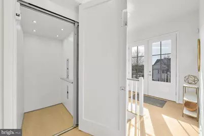 129 Park Street NE #B, Vienna, VA 22180 - Photo 9