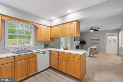 8328 Carrleigh Parkway, Springfield, VA 22152 - Photo 13