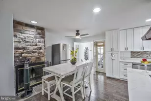 3913 Green Look Ct, Fairfax, VA 22033 - Photo 13