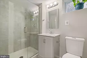 3903 Whispering Ln, Falls Church, VA 22041 - Photo 19