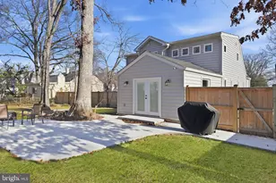 6710 Oak Dr, Alexandria, VA 22306 - Photo 11