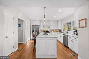 2722 Woodley Pl, Falls Church, VA 22046 - Photo 13