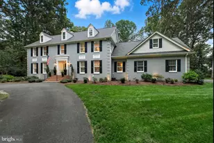 9217 Jeffery Rd, Great Falls, VA 22066 - Photo 3